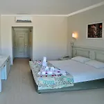 Dickman Elite Hotel Side