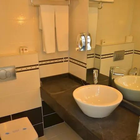 Dickman Elite Готель