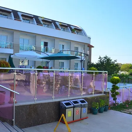 Hotel Dickman Elite Side